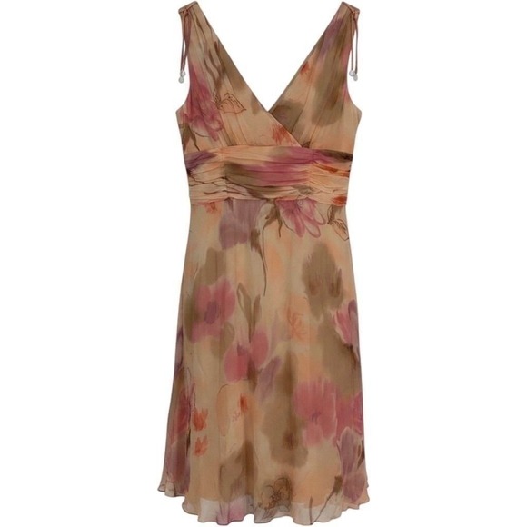 Patra Dresses & Skirts - Petra 100% Silk Crinkle Floral Dress Beaded Shoulder Size 6 Romantic